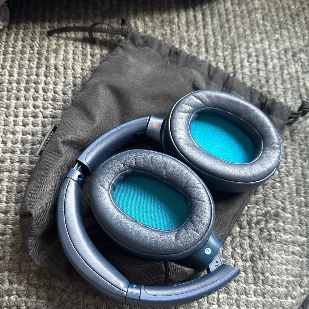 Sony WH-XB900n noise cancelling headphones in blue